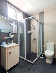 Llyn Gardens (D19), Terrace #484074561